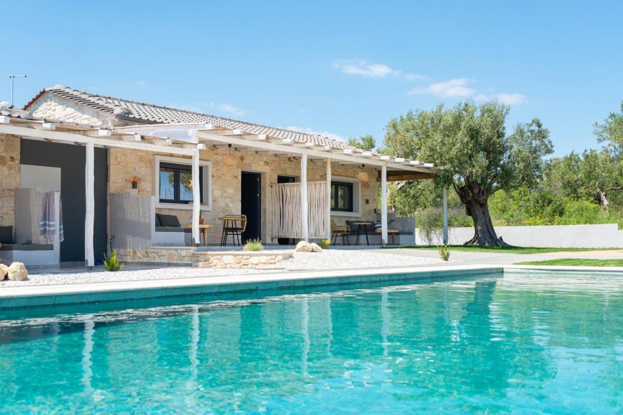 "Four Olives" Luxury Rooms, Afitos #Feelslikehome Exterior foto